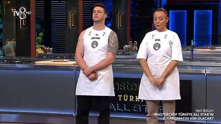 MasterChefte ana kadroya giren ikinci isim belli oldu MasterChef Suna babasına armağan etti
