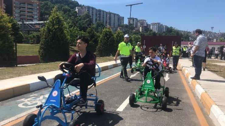 Öğrencilere trafik eğitimi