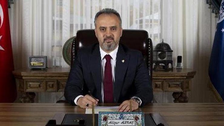Bursa Büyükşehir Belediyesi sanatçı Hüseyin Turanın konserini iptal etti