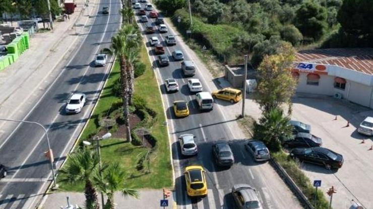 Tatilciler akın akın geldi Bir günde 40 binden fazla araç giriş yaptı