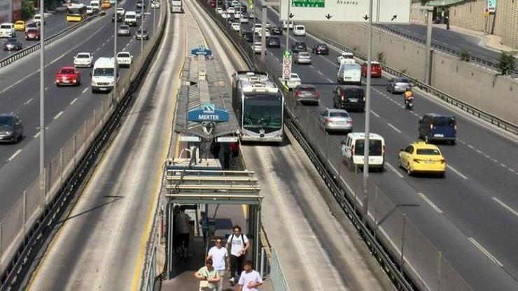 Metrobüste 4 ay sürecek çalışma: Bazı duraklar 36 saat kapalı kalacak