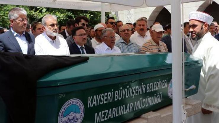 Eski Bakan Yıldız’ın babası hayatını kaybetti