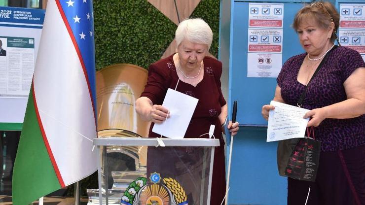 Özbekistan’da halk sandık başında