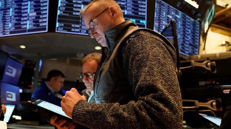 Wall Street kritik haftaya düşüşle başladı