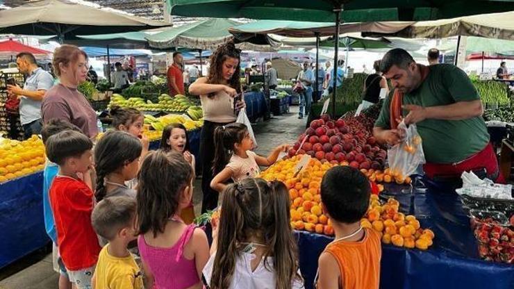 Bayraklının öğrencilerine sokakta eğitim