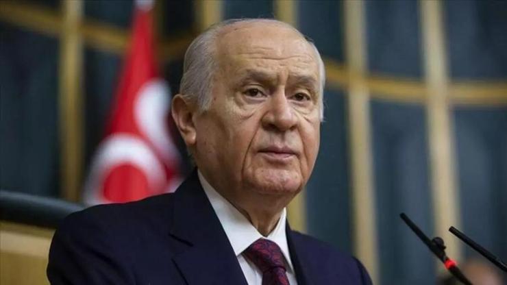 Bahçeli: Postal sesleri, tank gürültüleri demokrasinin sesini bastıramayacak