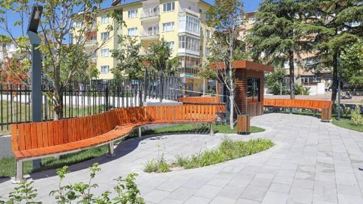 Niğde Belediyesi’nden parklara büfe kütüphane