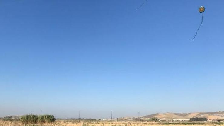Deprem bölgesinde uçurtma şenliği