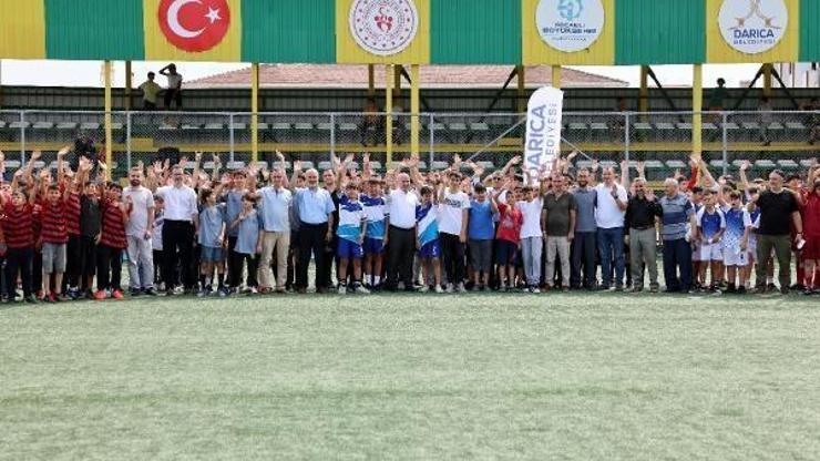 Darıcada camiler arası futbol turnuvasının 3üncüsü başladı