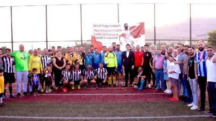 Derik’te Şehit Kaymakam Muhammet Fatih Safitürk anısına futbol turnuvası