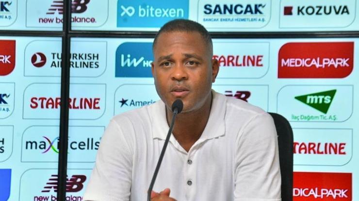 Patrick Kluivert: 10 kişi kaldıktan sonra takımımla daha çok gurur duydum