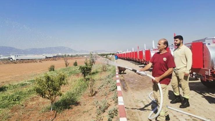 İzmir ve Manisada muhtara toplam 24 yangın söndürme su tankerleri dağıtıldı