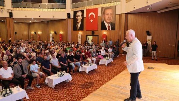 Nihat Hatipoğlu, Yüreğir’de konferans verdi
