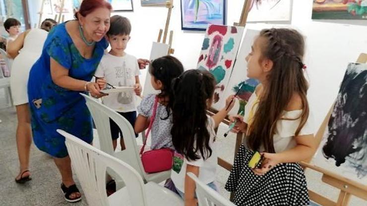 Çocuklar AB projesi için çevreyi resmetti