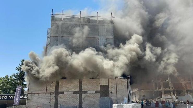 Adıyamanda iş yeri yangınını itfaiye söndürdü