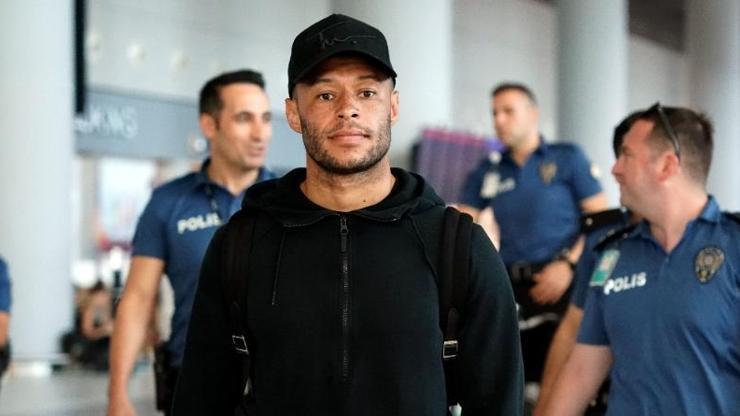 Alex Oxlade-Chamberlain İstanbula geldi