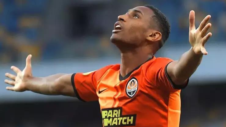 Galatasaray, Teteyle sözleşme imzaladı Yıldız oyuncu Rams Parkta...