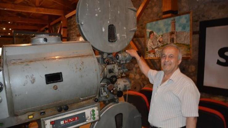 42 yıl sonra film makinistliği yaptığı makineyi görünce duygulandı