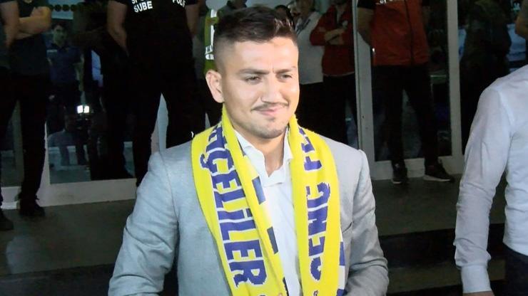 Fenerbahçenin anlaştığı Cengiz Ünder İstanbula geldi