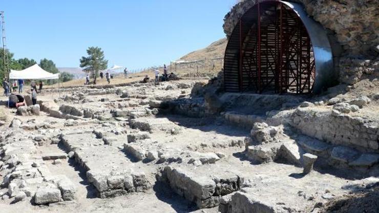 Keykubadiye Sarayında kazı çalışmaları devam ediyor
