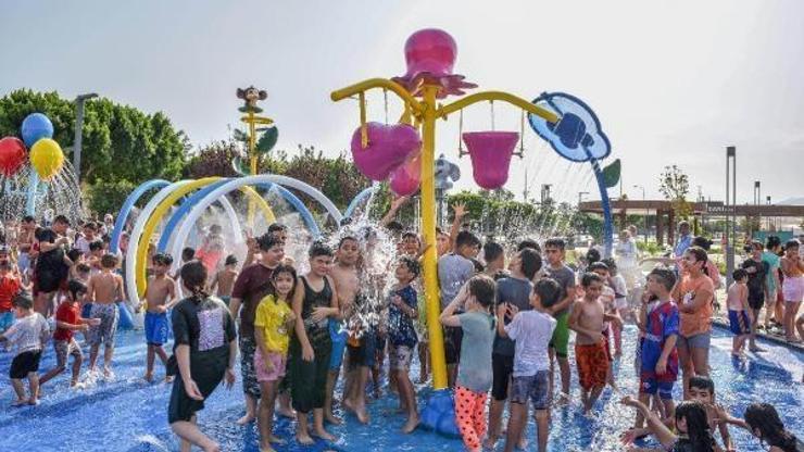 Kepezli çocuklara Kent Meydanında su parkı