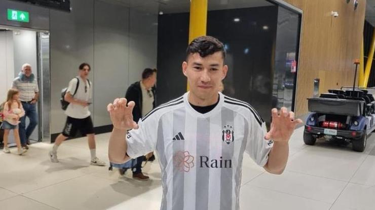Beşiktaşın yeni transferi Bakhtiyor Zaynutdinov İstanbula geldi