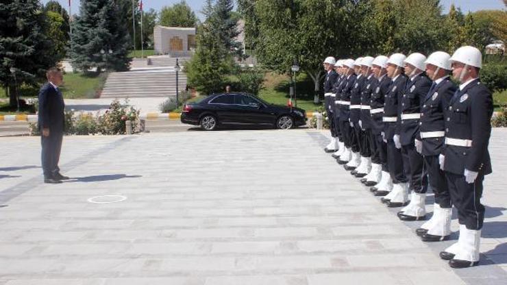 Karaman Valisi Sarıibrahim görevine başladı