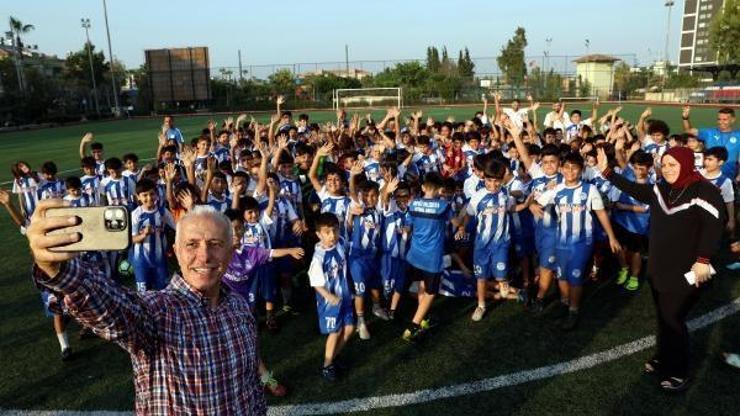 Başkan Gültak, geleceğin futbolcularını ziyaret etti