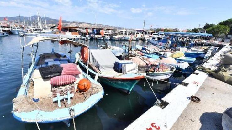 Av sezonu öncesi İzmirli balıkçılara destek