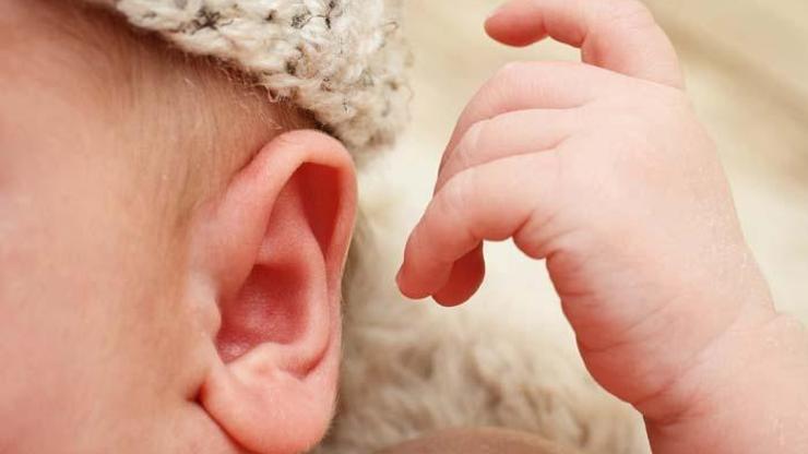 Bebeklerde işitme kaybının geç teşhisi gelişimlerini olumsuz etkiliyor