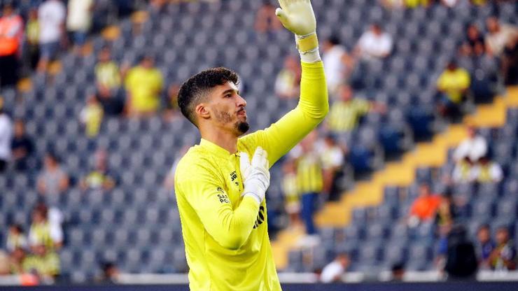 Manchester Uniteda transfer olan Altay Bayındır taraftara veda etti