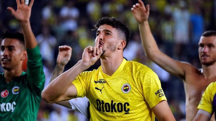Manchester Unitedla anlaşan Altay Bayındır İngiltereye gitti