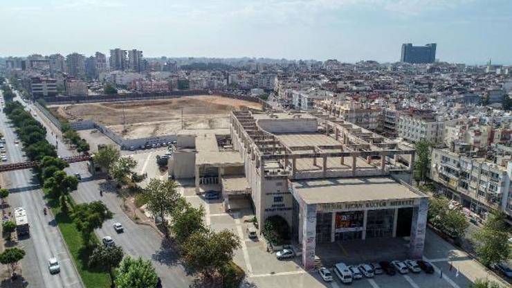 İmar planı değişti, kültür merkezi ticari alan içine alındı