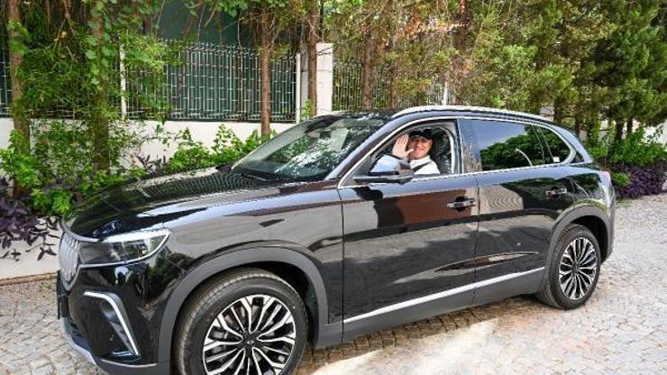 ATSO, Türkiyenin ilk yerli otomobili Toggu teslim aldı