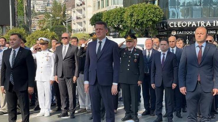Alanyada 30 Ağustos çelenk töreni yapıldı
