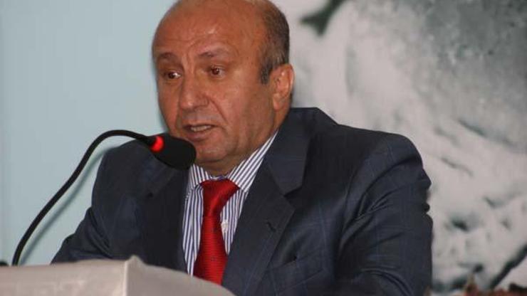 Eski bakan havuzda hayatını kaybetti