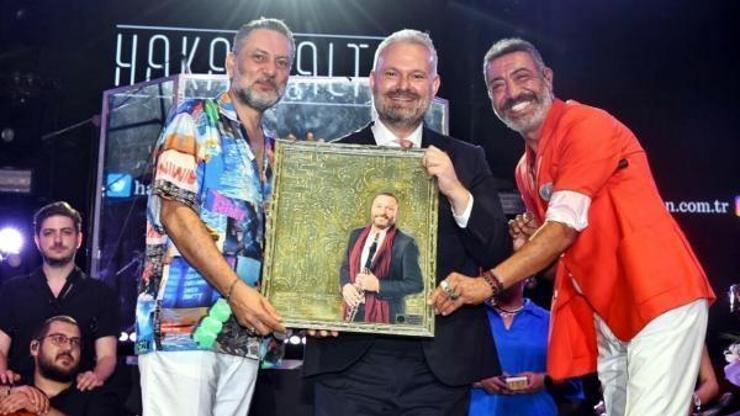 Menemende zafer coşkusu