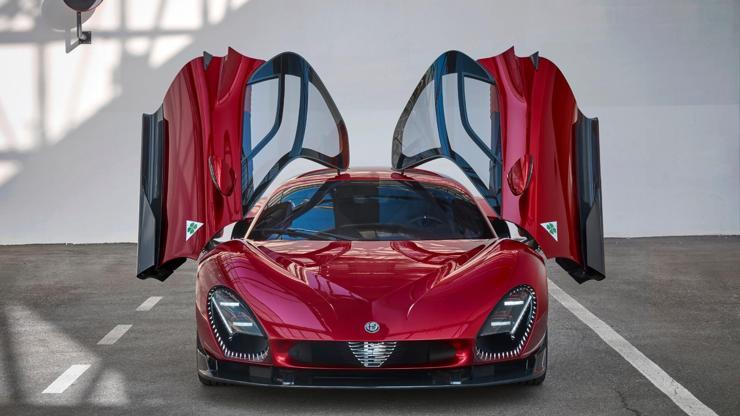 Alfa 33 Stradale geri dönüyor