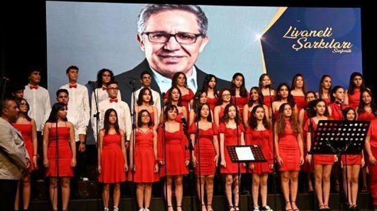 Gençlik Korosundan Zülfü Livaneli şarkıları konseri