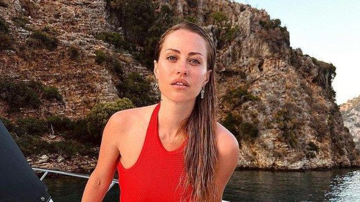Derya Uluğ Yunanistanda