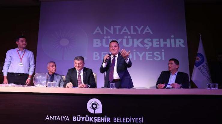 Yeni kurulan duraklarda hizmet verecek taksiler kura ile belirlendi