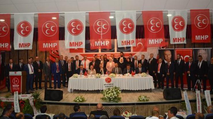 MHP Korkuteli İlçe Başkanı Medine Yapılmışev güven tazeledi