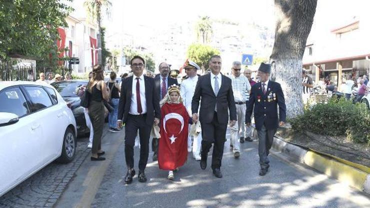 Kuşadası’nın düşman işgalinden kurtuluşunun 101’inci yılı törenle kutlandı