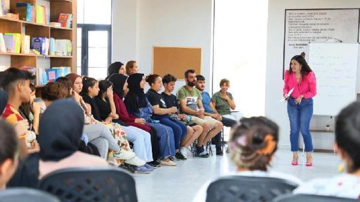 Diyarbakır’da öğrencilere bireysel motivasyon semineri