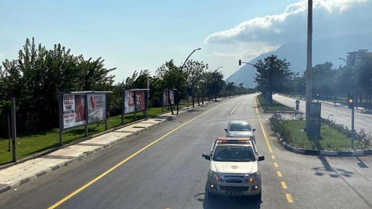 Soma ve Yunusemrede yol boyama çalışması