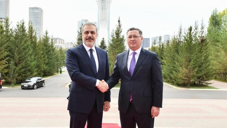 Bakan Fidandan Astanada terörle mücadele mesajı