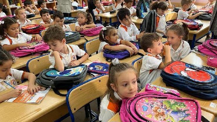Bağcılar’da 30 bin öğrenciye çanta ve kırtasiye desteği
