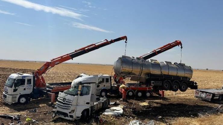 Mardin’de devrilen bitkisel yağ yüklü TIR’ın sürücüsü yaralandı