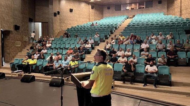 Tekirdağda polis, öğrenci servis şoförlerini bilgilendirdi