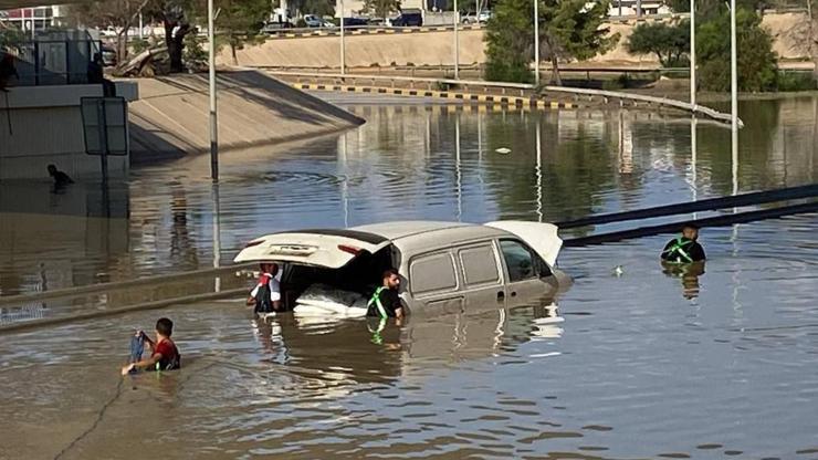 Son dakika... Libyada yalnızca Derne kentinde 30 bin kişi yerinden oldu